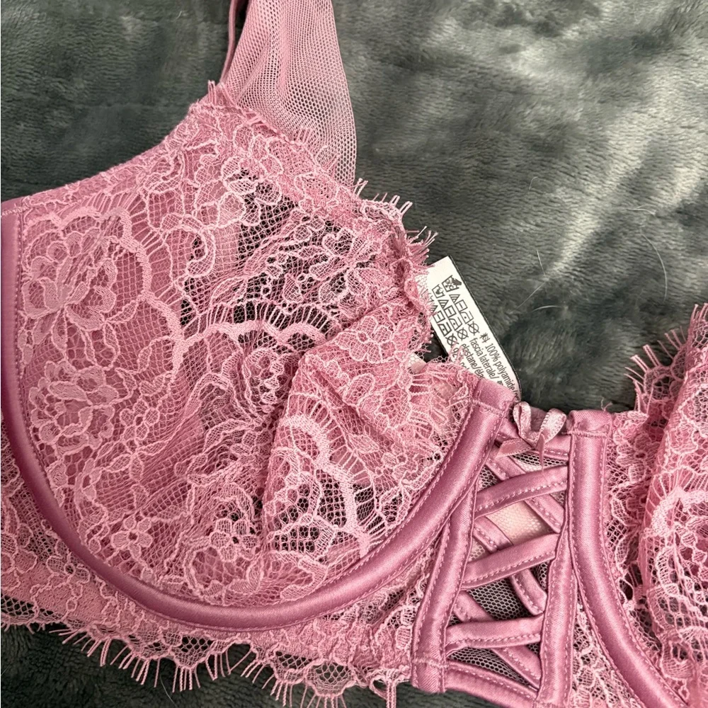 Victorias Secret Bra - Picture 2 of 4